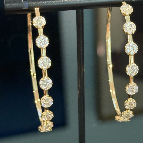 Jennifer Miller NWOT 2" yellow gold plated hoops - Picture 5 of 12